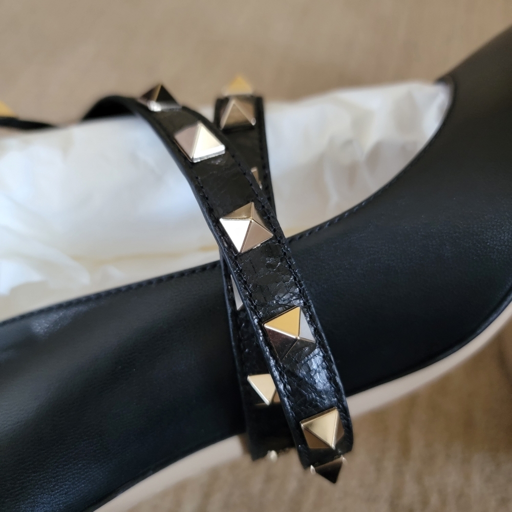 Valentino Garavani Rockstud Studwrap Heel Pumps in Black, Size 38 - Picture 7 of 11